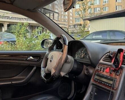 Черный Мерседес CLK-Class, объемом двигателя 3.2 л и пробегом 338 тыс. км за 8500 $, фото 23 на Automoto.ua