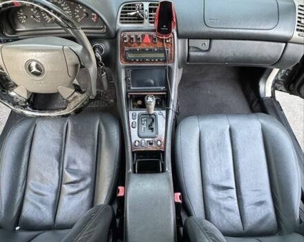 Черный Мерседес CLK-Class, объемом двигателя 3.2 л и пробегом 338 тыс. км за 8500 $, фото 13 на Automoto.ua