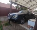 Черный Мерседес CLK-Class, объемом двигателя 2 л и пробегом 400 тыс. км за 2000 $, фото 1 на Automoto.ua