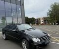 Черный Мерседес CLK-Class, объемом двигателя 2.2 л и пробегом 263 тыс. км за 2911 $, фото 2 на Automoto.ua