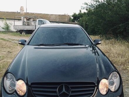 Черный Мерседес CLK-Class, объемом двигателя 2.7 л и пробегом 250 тыс. км за 5800 $, фото 1 на Automoto.ua