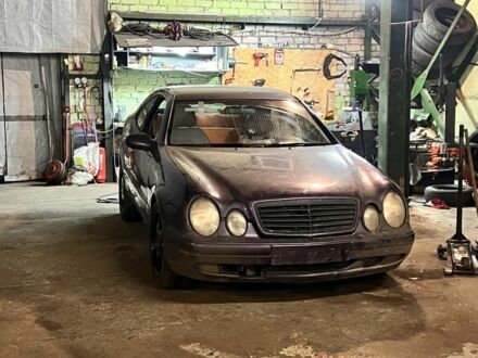 Фиолетовый Мерседес CLK-Class, объемом двигателя 0 л и пробегом 280 тыс. км за 900 $, фото 1 на Automoto.ua
