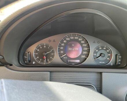 Серый Мерседес CLK-Class, объемом двигателя 1.8 л и пробегом 200 тыс. км за 7000 $, фото 6 на Automoto.ua