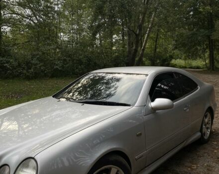 Серый Мерседес CLK-Class, объемом двигателя 2 л и пробегом 320 тыс. км за 4300 $, фото 2 на Automoto.ua