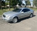 Сірий Мерседес CLK-Class, об'ємом двигуна 2.3 л та пробігом 486 тис. км за 4318 $, фото 1 на Automoto.ua