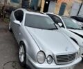 Серый Мерседес CLK-Class, объемом двигателя 3.2 л и пробегом 230 тыс. км за 1900 $, фото 1 на Automoto.ua