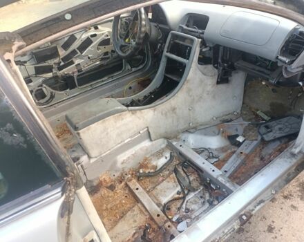 Сірий Мерседес CLK-Class, об'ємом двигуна 0 л та пробігом 1 тис. км за 350 $, фото 3 на Automoto.ua