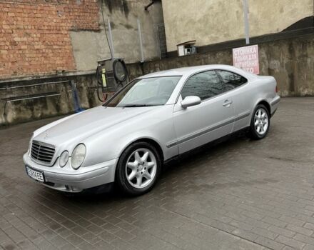 Серый Мерседес CLK-Class, объемом двигателя 2 л и пробегом 350 тыс. км за 2650 $, фото 1 на Automoto.ua