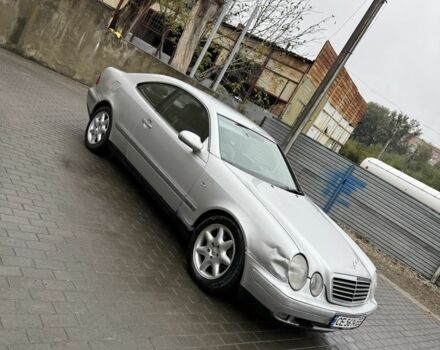 Серый Мерседес CLK-Class, объемом двигателя 2 л и пробегом 350 тыс. км за 2650 $, фото 5 на Automoto.ua