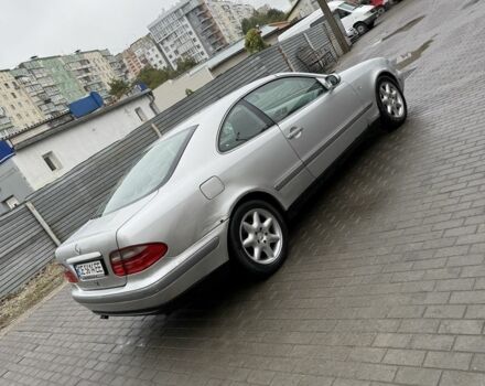 Серый Мерседес CLK-Class, объемом двигателя 2 л и пробегом 350 тыс. км за 2650 $, фото 6 на Automoto.ua