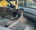 Сірий Мерседес CLK-Class, об'ємом двигуна 2 л та пробігом 370 тис. км за 4000 $, фото 14 на Automoto.ua