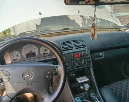 Серый Мерседес CLK-Class, объемом двигателя 2.3 л и пробегом 290 тыс. км за 2800 $, фото 7 на Automoto.ua