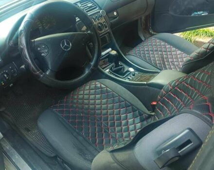 Серый Мерседес CLK-Class, объемом двигателя 2.3 л и пробегом 290 тыс. км за 2800 $, фото 5 на Automoto.ua