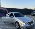 Сірий Мерседес CLK-Class, об'ємом двигуна 2 л та пробігом 370 тис. км за 4000 $, фото 1 на Automoto.ua