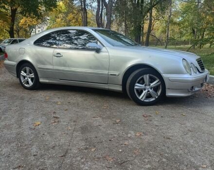 Сірий Мерседес CLK-Class, об'ємом двигуна 2 л та пробігом 345 тис. км за 3650 $, фото 2 на Automoto.ua