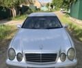 Серый Мерседес CLK-Class, объемом двигателя 2 л и пробегом 271 тыс. км за 3000 $, фото 1 на Automoto.ua