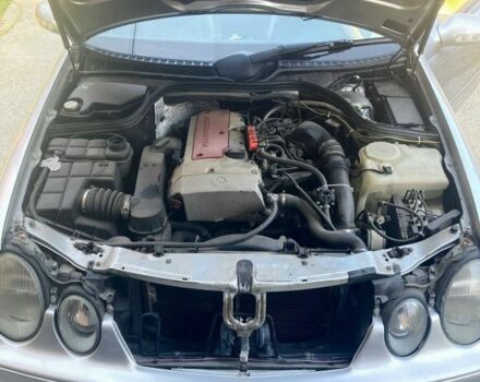 Серый Мерседес CLK-Class, объемом двигателя 2 л и пробегом 400 тыс. км за 4200 $, фото 2 на Automoto.ua