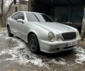 Сірий Мерседес CLK-Class, об'ємом двигуна 2 л та пробігом 330 тис. км за 4500 $, фото 5 на Automoto.ua