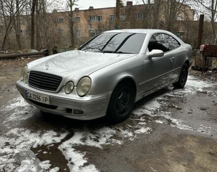 Сірий Мерседес CLK-Class, об'ємом двигуна 2 л та пробігом 330 тис. км за 4500 $, фото 3 на Automoto.ua