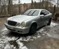 Сірий Мерседес CLK-Class, об'ємом двигуна 2 л та пробігом 330 тис. км за 4500 $, фото 3 на Automoto.ua