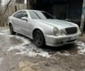 Сірий Мерседес CLK-Class, об'ємом двигуна 2 л та пробігом 330 тис. км за 4500 $, фото 11 на Automoto.ua