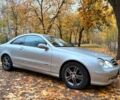 Серый Мерседес CLK-Class, объемом двигателя 3.2 л и пробегом 294 тыс. км за 7800 $, фото 1 на Automoto.ua