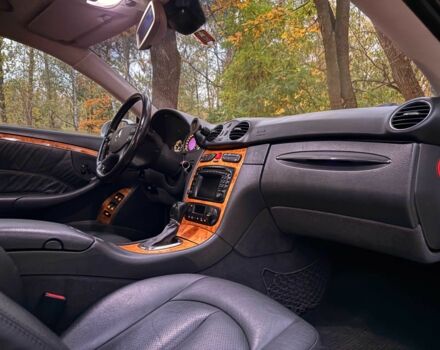 Серый Мерседес CLK-Class, объемом двигателя 3.2 л и пробегом 294 тыс. км за 7800 $, фото 23 на Automoto.ua