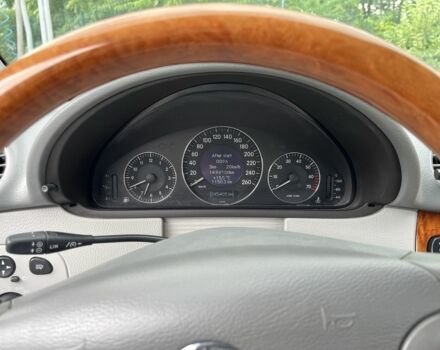 Сірий Мерседес CLK-Class, об'ємом двигуна 1.8 л та пробігом 245 тис. км за 6300 $, фото 10 на Automoto.ua