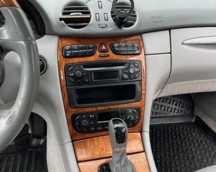 Сірий Мерседес CLK-Class, об'ємом двигуна 1.8 л та пробігом 245 тис. км за 6300 $, фото 8 на Automoto.ua