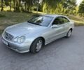 Серый Мерседес CLK-Class, объемом двигателя 1.8 л и пробегом 270 тыс. км за 2800 $, фото 1 на Automoto.ua