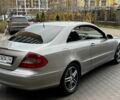Сірий Мерседес CLK-Class, об'ємом двигуна 1.8 л та пробігом 275 тис. км за 6750 $, фото 9 на Automoto.ua