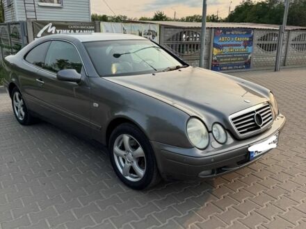 Серый Мерседес CLK-Class, объемом двигателя 3 л и пробегом 340 тыс. км за 4200 $, фото 1 на Automoto.ua