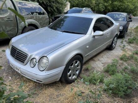 Мерседес CLK-Class 1998 в Одессе на Automoto.ua Серый Мерседес CLK-Class, объемом двигателя 2 л и пробегом 283 тыс. км за 3500 $, фото 1 на Automoto.ua