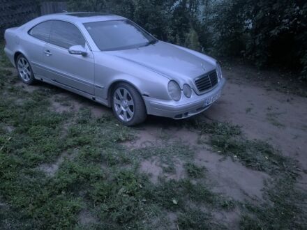 Серый Мерседес CLK-Class, объемом двигателя 0 л и пробегом 300 тыс. км за 2500 $, фото 1 на Automoto.ua