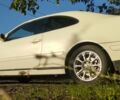 Синий Мерседес CLK-Class, объемом двигателя 2 л и пробегом 378 тыс. км за 3011 $, фото 1 на Automoto.ua