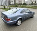 Синий Мерседес CLK-Class, объемом двигателя 2 л и пробегом 413 тыс. км за 2800 $, фото 4 на Automoto.ua