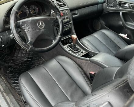 Синій Мерседес CLK-Class, об'ємом двигуна 2 л та пробігом 243 тис. км за 3300 $, фото 7 на Automoto.ua