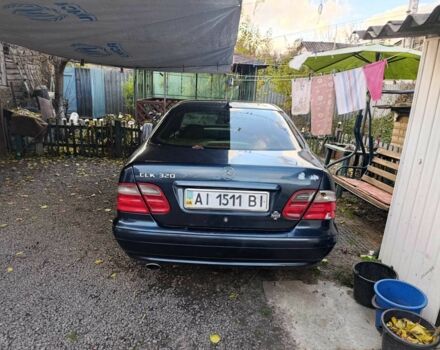 Синий Мерседес CLK-Class, объемом двигателя 3.2 л и пробегом 260 тыс. км за 1000 $, фото 1 на Automoto.ua