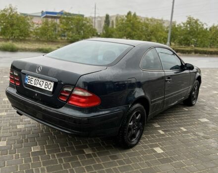 Синій Мерседес CLK-Class, об'ємом двигуна 2 л та пробігом 243 тис. км за 3300 $, фото 3 на Automoto.ua