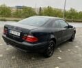 Синій Мерседес CLK-Class, об'ємом двигуна 2 л та пробігом 243 тис. км за 3300 $, фото 3 на Automoto.ua