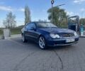 Синий Мерседес CLK-Class, объемом двигателя 2.7 л и пробегом 338 тыс. км за 3900 $, фото 1 на Automoto.ua