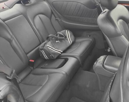 Синий Мерседес CLK-Class, объемом двигателя 1.8 л и пробегом 303 тыс. км за 8000 $, фото 9 на Automoto.ua