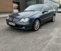 Синий Мерседес CLK-Class, объемом двигателя 2.7 л и пробегом 280 тыс. км за 6700 $, фото 8 на Automoto.ua