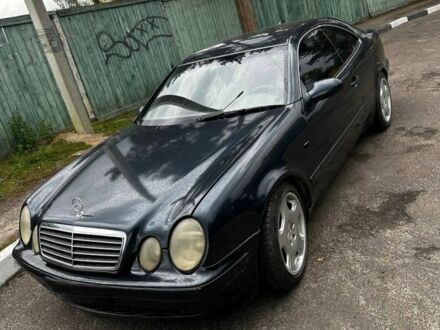 Синий Мерседес CLK-Class, объемом двигателя 3.2 л и пробегом 370 тыс. км за 3538 $, фото 1 на Automoto.ua