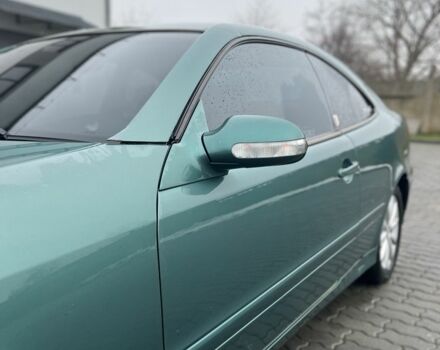 Зелений Мерседес CLK-Class, об'ємом двигуна 2 л та пробігом 300 тис. км за 2850 $, фото 1 на Automoto.ua