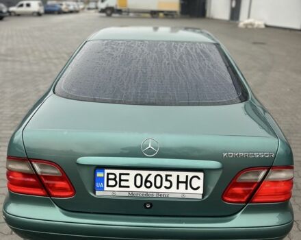 Зелений Мерседес CLK-Class, об'ємом двигуна 2 л та пробігом 300 тис. км за 2850 $, фото 3 на Automoto.ua