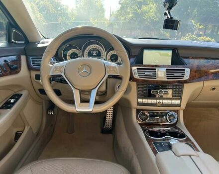 Белый Мерседес CLS серия, объемом двигателя 4.7 л и пробегом 87 тыс. км за 6700 $, фото 9 на Automoto.ua