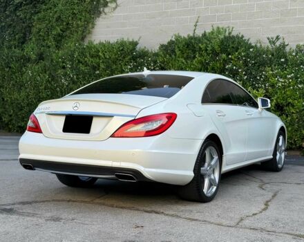 Белый Мерседес CLS серия, объемом двигателя 4.7 л и пробегом 152 тыс. км за 5500 $, фото 5 на Automoto.ua