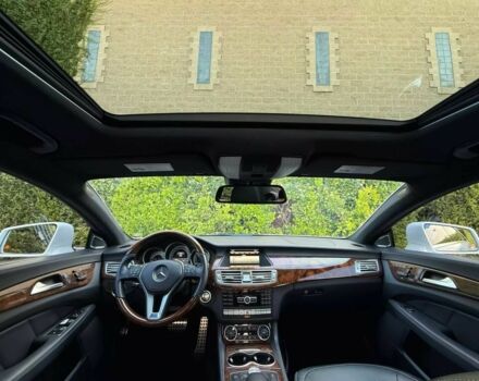 Білий Мерседес CLS серия, об'ємом двигуна 4.7 л та пробігом 120 тис. км за 10000 $, фото 10 на Automoto.ua
