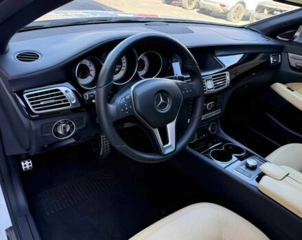 Білий Мерседес CLS серия, об'ємом двигуна 4.7 л та пробігом 80 тис. км за 7700 $, фото 10 на Automoto.ua